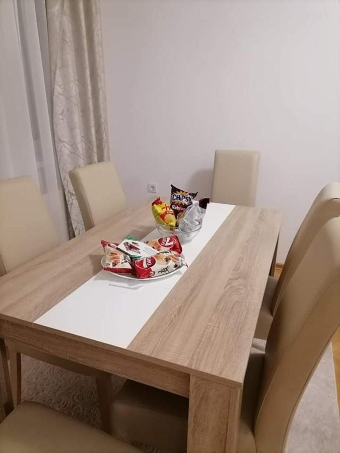 Dobi Apartmani Wing Jagodina Esterno foto