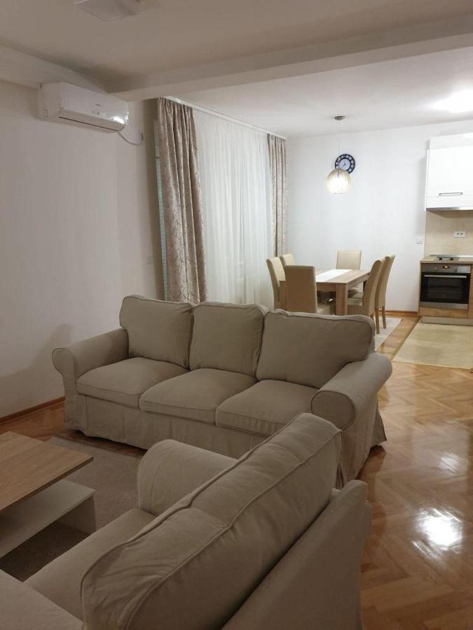 Dobi Apartmani Wing Jagodina Esterno foto