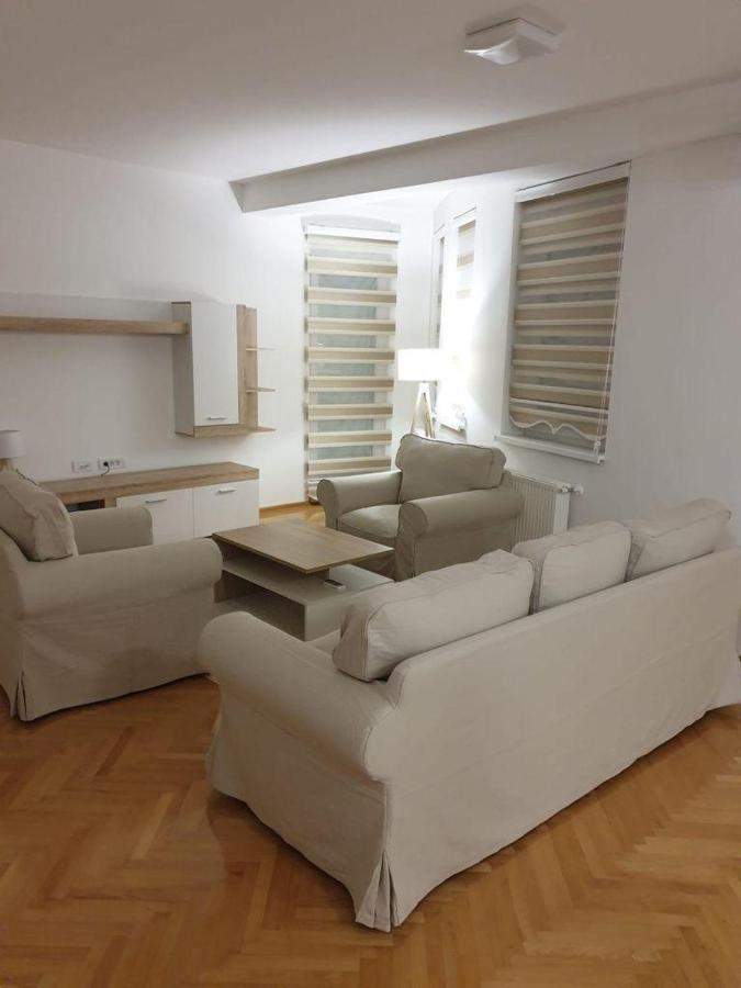 Dobi Apartmani Wing Jagodina Esterno foto