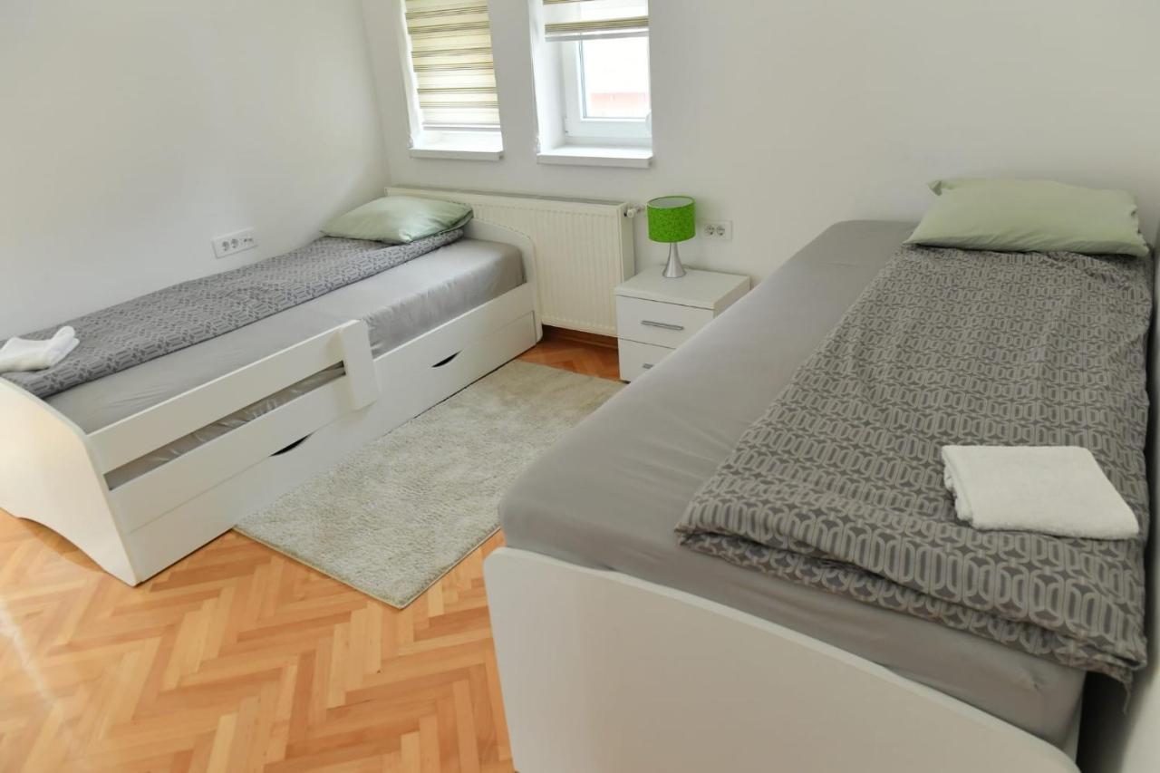 Dobi Apartmani Wing Jagodina Esterno foto