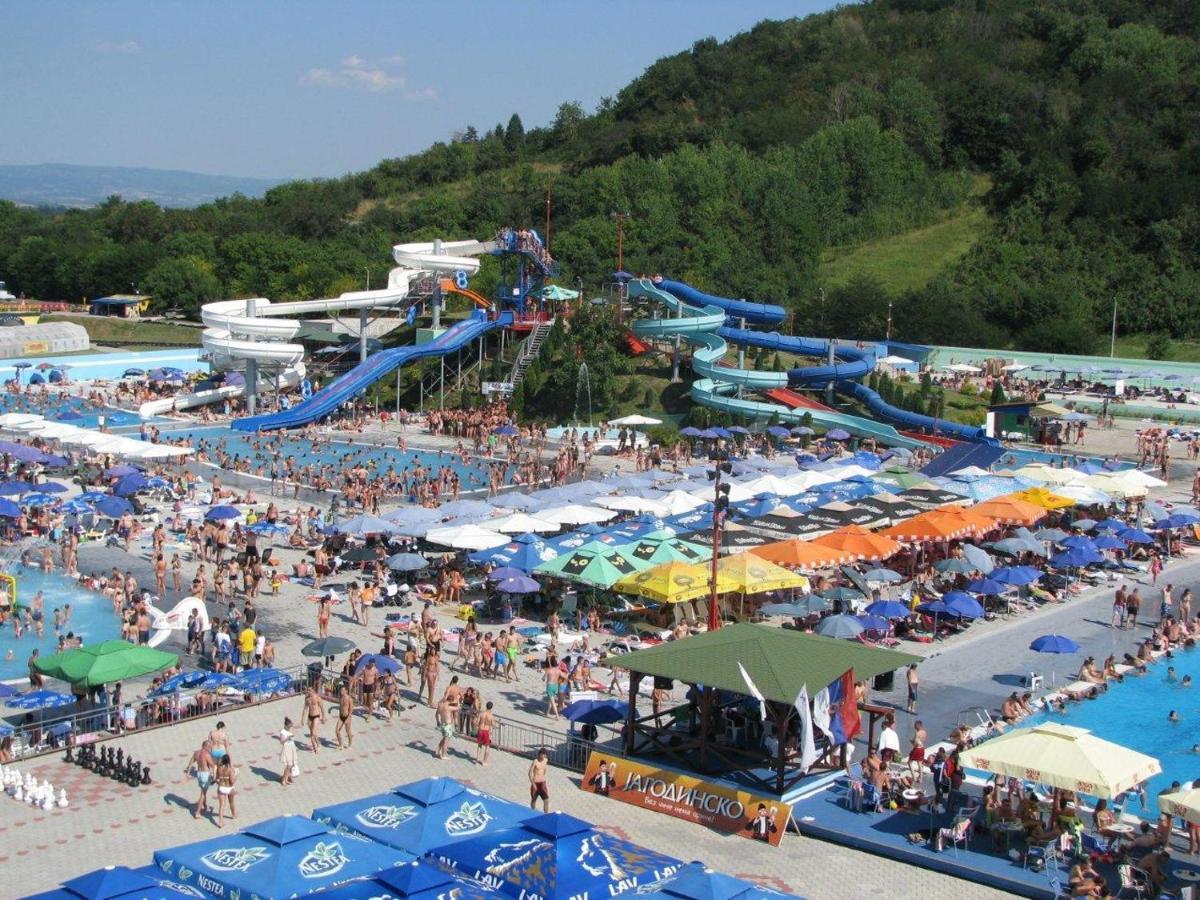 Dobi Apartmani Wing Jagodina Esterno foto