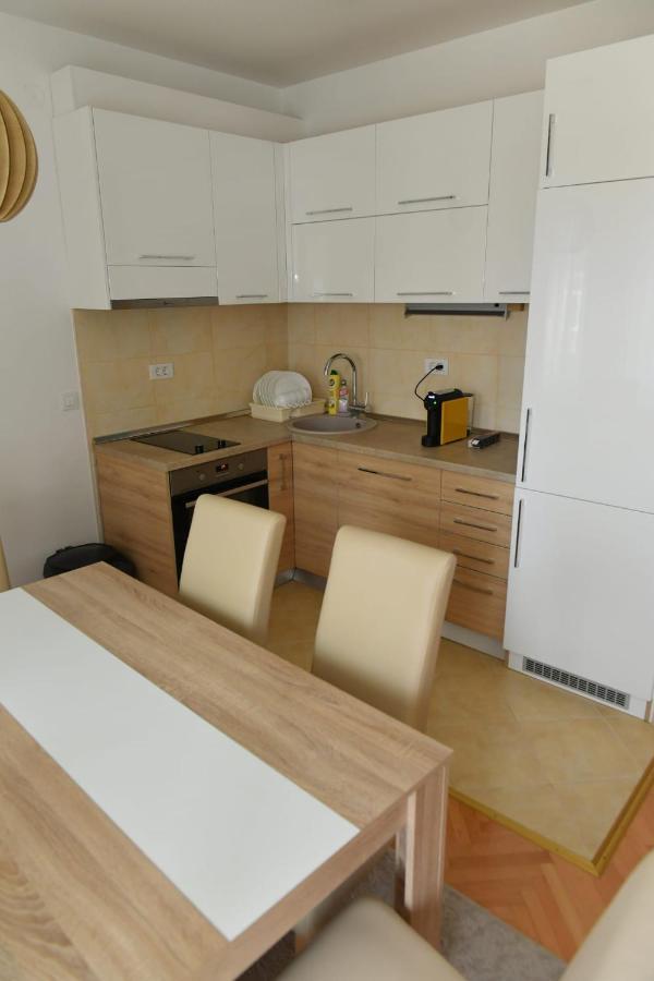 Dobi Apartmani Wing Jagodina Esterno foto