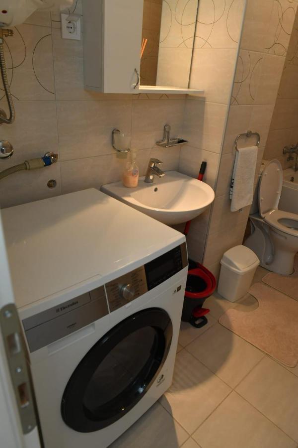Dobi Apartmani Wing Jagodina Esterno foto