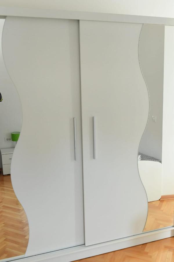 Dobi Apartmani Wing Jagodina Esterno foto