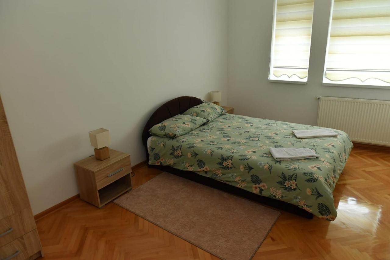 Dobi Apartmani Wing Jagodina Esterno foto